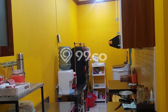 Area Ramai! Ruko Dijual di Karawang Barat untuk Bisnis Luas Bangunan 210m2 Area Ramai! Ruko Dijual di Karawang Barat untuk Bisnis Luas Bangunan 210m2