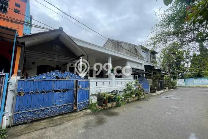 Rumah Modern Minimalis 4 Kamar Bisa Langsung Pindah di Pancoran Mas Rumah Modern Minimalis 4 Kamar Bisa Langsung Pindah di Pancoran Mas