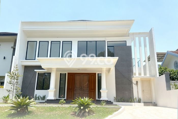 Rumah Elit LB 239m2 Siap Pakai Desain Elegan di Sentul City, Bogor Rumah Elit LB 239m2 Siap Pakai Desain Elegan di Sentul City, Bogor