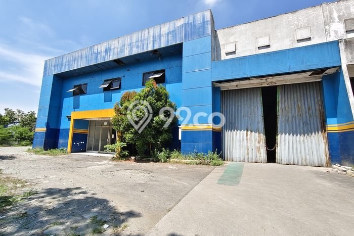 Unit Gudang disewakan di Jababeka Bekasi dengan LT 2688m2 / LB 966m2 Unit Gudang disewakan di Jababeka Bekasi dengan LT 2688m2 / LB 966m2