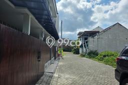 Hunian Cantik Modern Lb 150m2 di Lowokwaru, Malang Hunian Cantik Modern Lb 150m2 di Lowokwaru, Malang