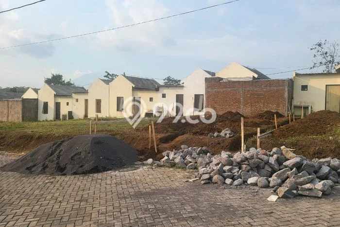 Dijual Rumah Siap Huni di Pakis Malang Harga Rp.185 Juta LT 60m2 Dijual Rumah Siap Huni di Pakis Malang Harga Rp.185 Juta LT 60m2