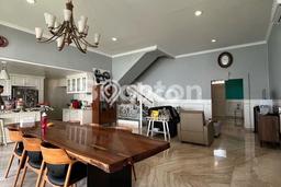 For Sale! Luxury House LT 250m2 Desain Elegan di Pantai Indah Kapuk For Sale! Luxury House LT 250m2 Desain Elegan di Pantai Indah Kapuk