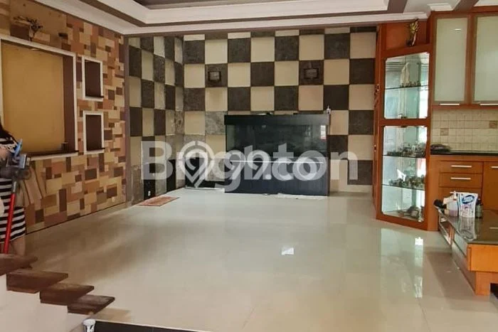 Ready to Use! Luxury House LT 120m2 Desain Modern di Pantai Indah Kapuk Ready to Use! Luxury House LT 120m2 Desain Modern di Pantai Indah Kapuk