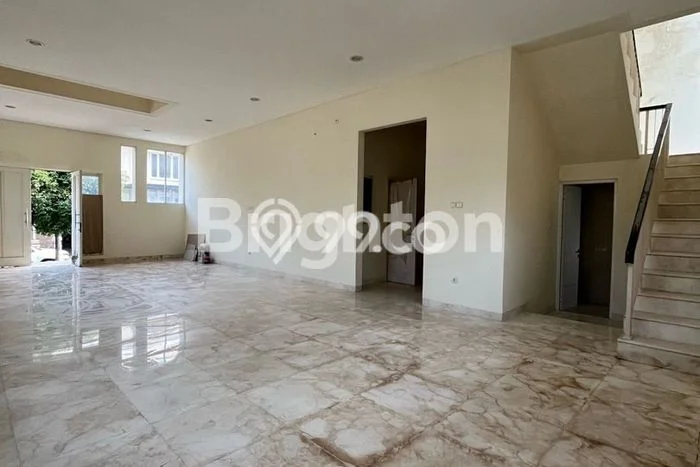 Rumah Luxury Modern Siap Huni di Pantai Indah Kapuk Jakarta Utara Rumah Luxury Modern Siap Huni di Pantai Indah Kapuk Jakarta Utara
