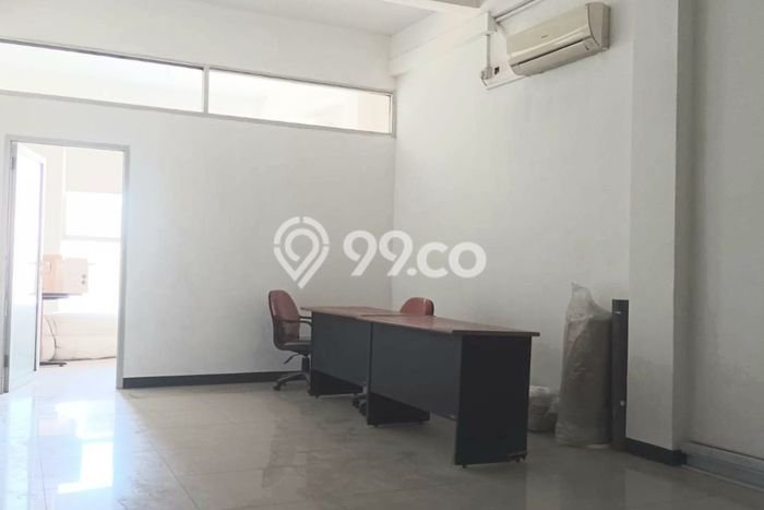 Ruko Dijual di Wonokromo Surabaya dengan Luas Bangunan 180m2 Ruko Dijual di Wonokromo Surabaya dengan Luas Bangunan 180m2