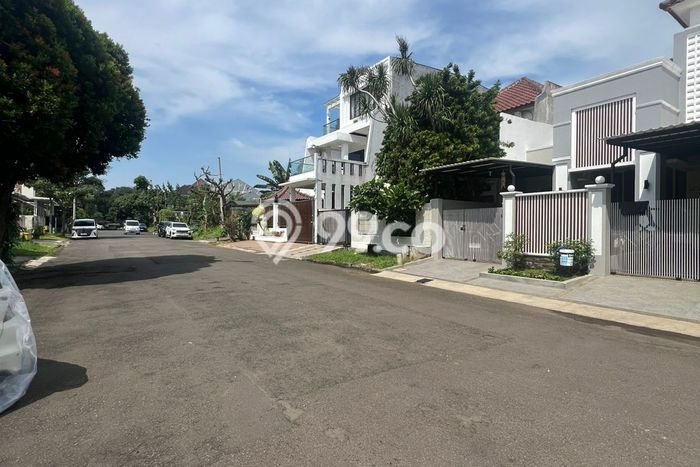 Jual Rumah Mewah Megah Dengan View Eksklusif di BSD, Tangerang Jual Rumah Mewah Megah Dengan View Eksklusif di BSD, Tangerang