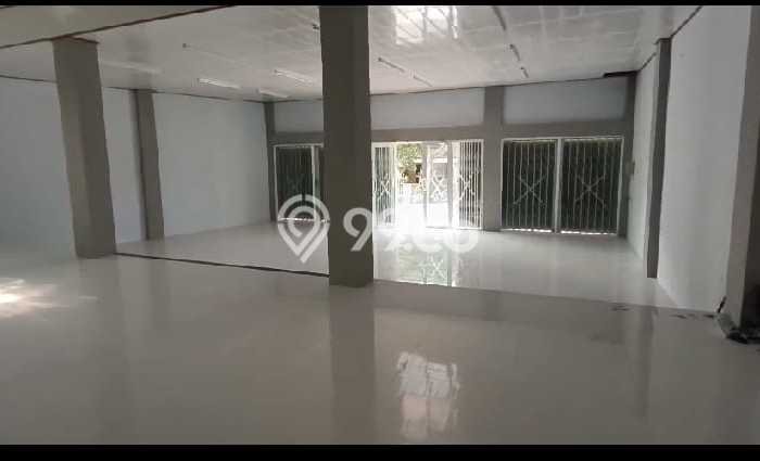 LOKASI PREMIUM! Ruko Area Bisnis di Ngaglik, Luas 176m², Siap Operasional LOKASI PREMIUM! Ruko Area Bisnis di Ngaglik, Luas 176m², Siap Operasional