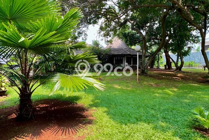 Rumah Modern LB/LT 1841m2/4189m2 Siap Huni di Pondok Indah, Jakarta Selatan Rumah Modern LB/LT 1841m2/4189m2 Siap Huni di Pondok Indah, Jakarta Selatan