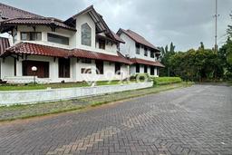 Dijual Rumah Luas Elegan Dengan View Cantik di Lebak Bulus, Jakarta Selatan Dijual Rumah Luas Elegan Dengan View Cantik di Lebak Bulus, Jakarta Selatan