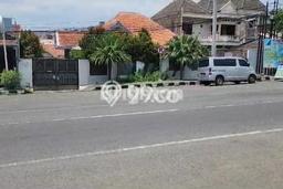 For Sale! Luxury House LT 770m2 Desain Elegan di Manyaran For Sale! Luxury House LT 770m2 Desain Elegan di Manyaran