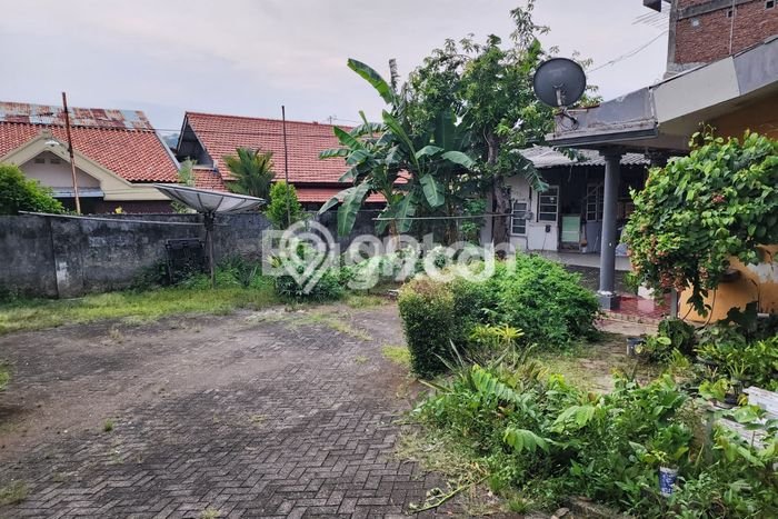 For Sale! Luxury House LT 770m2 Desain Elegan di Manyaran For Sale! Luxury House LT 770m2 Desain Elegan di Manyaran