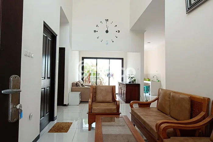 Hunian Cantik Modern Lb 90m2 di Tembalang, Semarang Hunian Cantik Modern Lb 90m2 di Tembalang, Semarang