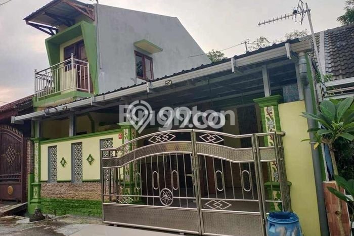 Rumah Strategis Modern Lb 130m2 di Tembalang, Semarang Rumah Strategis Modern Lb 130m2 di Tembalang, Semarang