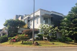Hunian Mewah LB 200m2 Siap Pakai Desain Elegan di BSD The Green, Tangerang Hunian Mewah LB 200m2 Siap Pakai Desain Elegan di BSD The Green, Tangerang