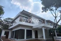 Rumah Cantik Siap Huni Di BSD Luas 250m2 Aman Rumah Cantik Siap Huni Di BSD Luas 250m2 Aman