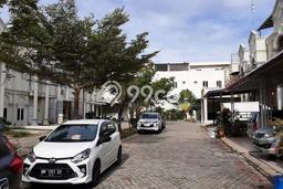 For Sale Rumah 5 Kamar Lokasi Ideal Bagus dan Strategis di Pekanbaru Kota For Sale Rumah 5 Kamar Lokasi Ideal Bagus dan Strategis di Pekanbaru Kota
