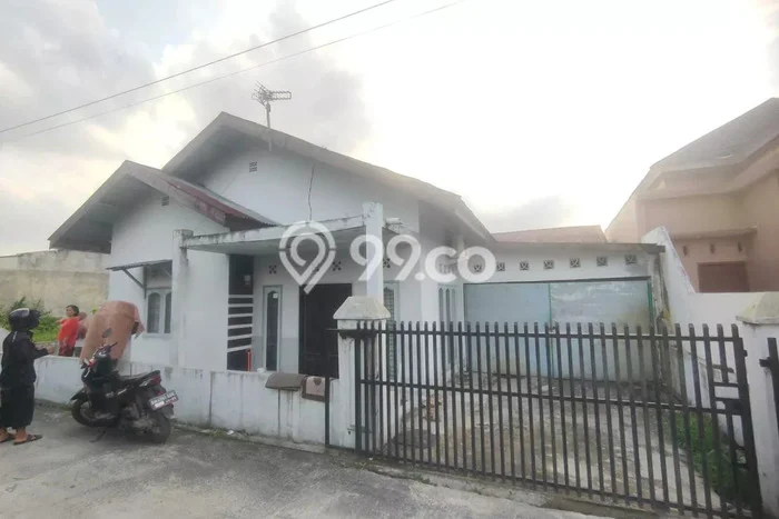 Jual Rumah Harga Miring Marpoyan Damai Punya 4 KT & LT 232m2 Jual Rumah Harga Miring Marpoyan Damai Punya 4 KT & LT 232m2