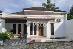 Dijual Cepat Rumah Bagus Siap Huni LB 100m2 di Bukit Raya, Pekanbaru Dijual Cepat Rumah Bagus Siap Huni LB 100m2 di Bukit Raya, Pekanbaru