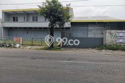 Gudang Dijual Lokasi Stratagis di Banjarsari Solo Cocok untuk Investasi Gudang Dijual Lokasi Stratagis di Banjarsari Solo Cocok untuk Investasi