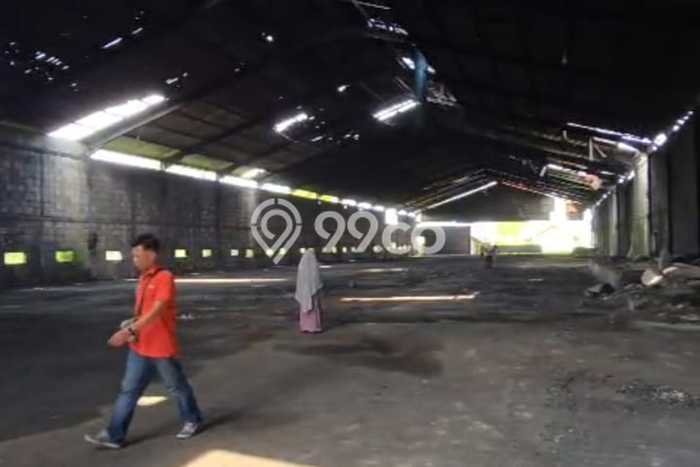 Unit Gudang Dijual di Ceper Klaten Luas Tanah 5000m2, Luas Bangunan 3000m2 Unit Gudang Dijual di Ceper Klaten Luas Tanah 5000m2, Luas Bangunan 3000m2