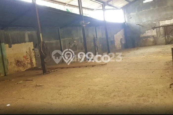 Unit Gudang Dijual di Jebres Surakarta 2000m2 Unit Gudang Dijual di Jebres Surakarta 2000m2