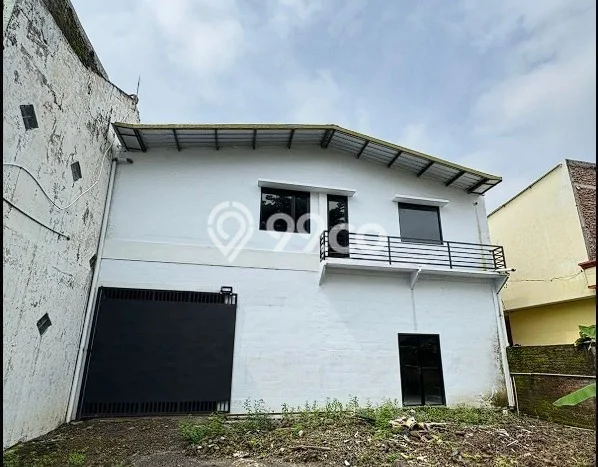 Unit Gudang Disewa Lokasi Kartasura, Sukoharjo Spesifikasi Luas Bangunan 732m2 Unit Gudang Disewa Lokasi Kartasura, Sukoharjo Spesifikasi Luas Bangunan 732m2