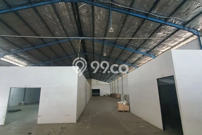 Gudang bagus disewakan di Jaten Karanganyar dengan LB 3500m2 harga sewa terbaik Gudang bagus disewakan di Jaten Karanganyar dengan LB 3500m2 harga sewa terbaik
