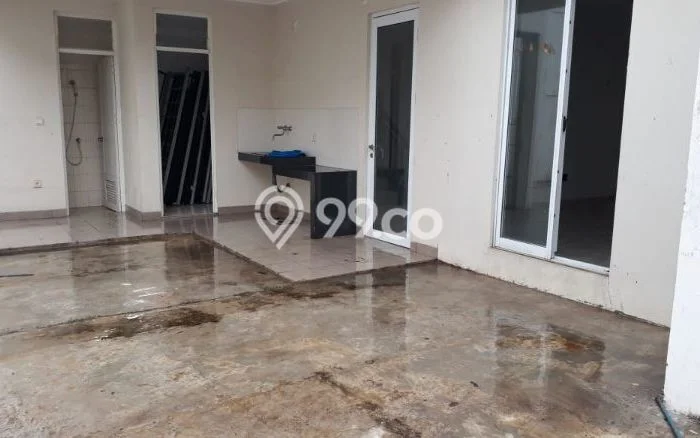 Disewakan! Rumah 3 Kamar Tidur &
3 Kamar Mandi di Green Lake City, Jakarta Barat Disewakan! Rumah 3 Kamar Tidur &
3 Kamar Mandi di Green Lake City, Jakarta Barat