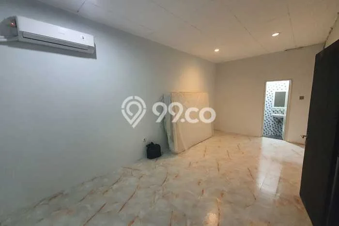 Rumah sewa siap pakai 4 Kamar Tidur di Duri Kosambi, Jakarta Barat Rumah sewa siap pakai 4 Kamar Tidur di Duri Kosambi, Jakarta Barat