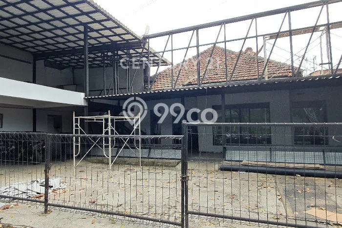 Disewakan! Rumah 4 Kamar Tidur &
4 Kamar Mandi di Burangrang, Bandung Disewakan! Rumah 4 Kamar Tidur &
4 Kamar Mandi di Burangrang, Bandung