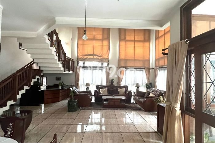 Hunian Mewah LB 408m2 Siap Pakai Desain Elegan di BSD Bukit Golf, Tangerang Hunian Mewah LB 408m2 Siap Pakai Desain Elegan di BSD Bukit Golf, Tangerang