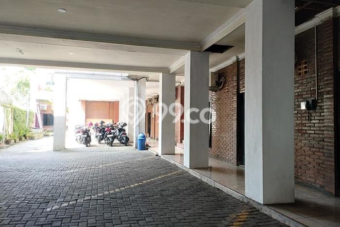 Hotel Kawasan Bisnis di Kediri, Luas 500m2m², Akses Utama Hotel Kawasan Bisnis di Kediri, Luas 500m2m², Akses Utama