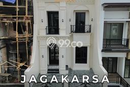 Rumah Eksklusif Siap Huni LT 107m2 di Jagakarsa, Jakarta Selatan Rumah Eksklusif Siap Huni LT 107m2 di Jagakarsa, Jakarta Selatan