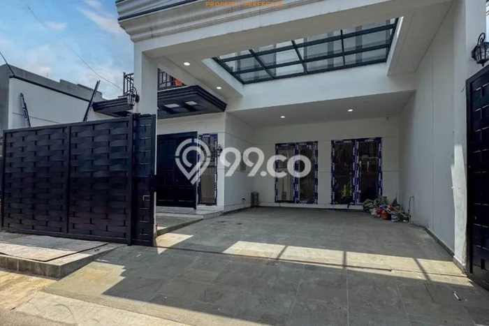 Ready to Use! Luxury House LT 200m2 Desain Modern di Pondok Indah Ready to Use! Luxury House LT 200m2 Desain Modern di Pondok Indah