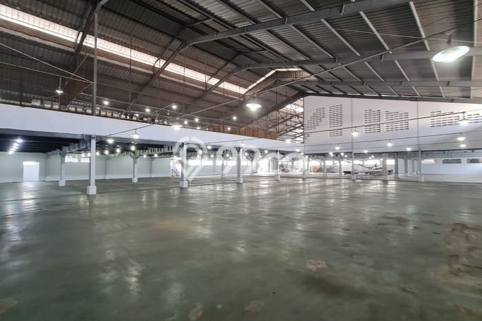 Unit Gudang Dijual di Jakarta Utara LT 4640m2 & LB 4668m2 Unit Gudang Dijual di Jakarta Utara LT 4640m2 & LB 4668m2