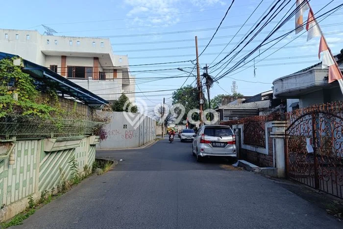 Rumah Eksklusif Siap Huni LT 280m2 di Cengkareng, Jakarta Barat Rumah Eksklusif Siap Huni LT 280m2 di Cengkareng, Jakarta Barat