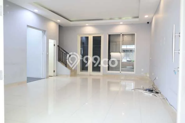 SPECIAL RATE! Rumah di Green Mansion, 4 KM, Lingkungan Asri, Luas 120m² LB 285m² SPECIAL RATE! Rumah di Green Mansion, 4 KM, Lingkungan Asri, Luas 120m² LB 285m²