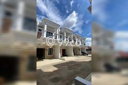 Dijual Hunian Rumah Terawat 3 KT di Cibubur, Depok Dijual Hunian Rumah Terawat 3 KT di Cibubur, Depok