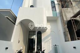 Rumah Modern 4 KT LT 125m2 di Metland Puri Rumah Modern 4 KT LT 125m2 di Metland Puri