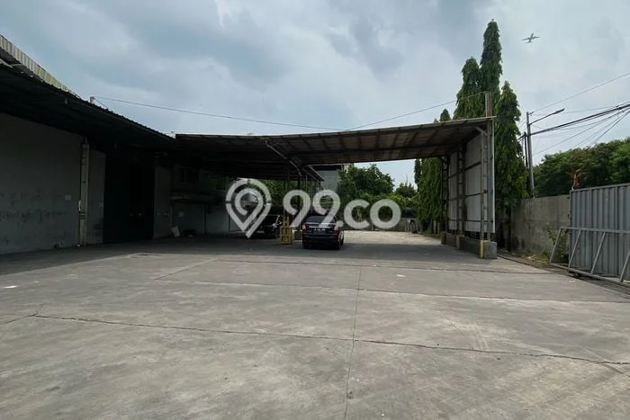 Disewakan Gudang di Kawasan Ramai Kapuk Kamal Luas 2270m2 Disewakan Gudang di Kawasan Ramai Kapuk Kamal Luas 2270m2