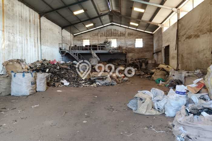PELUANG EMAS! Gudang Kawasan , Luas 420m2m², Nilai Sewa Tinggi PELUANG EMAS! Gudang Kawasan , Luas 420m2m², Nilai Sewa Tinggi