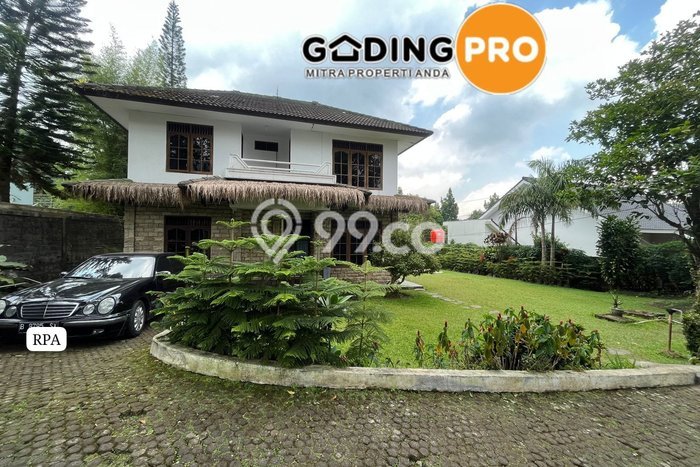 Vila Kawasan Cisarua, Luas 1065m2m², Akses ke transportasi publik Vila Kawasan Cisarua, Luas 1065m2m², Akses ke transportasi publik