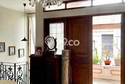 Siap Huni Hunian Elit 7 Kamar di Kebayoran Baru Dekat ke Mana Saja Siap Huni Hunian Elit 7 Kamar di Kebayoran Baru Dekat ke Mana Saja