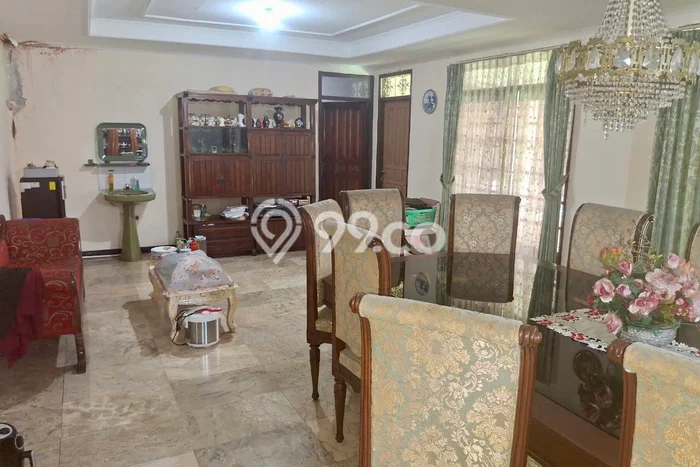 Sewa Rumah Nyaman di Menteng Siap Pakai dan Strategis Sewa Rumah Nyaman di Menteng Siap Pakai dan Strategis