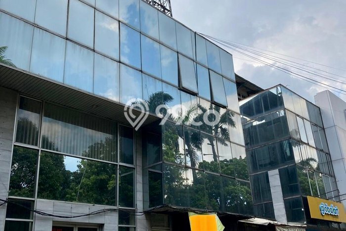 Unit Ruko Dijual di Jakarta Selatan LT 110m2 & LB 330m2 Unit Ruko Dijual di Jakarta Selatan LT 110m2 & LB 330m2