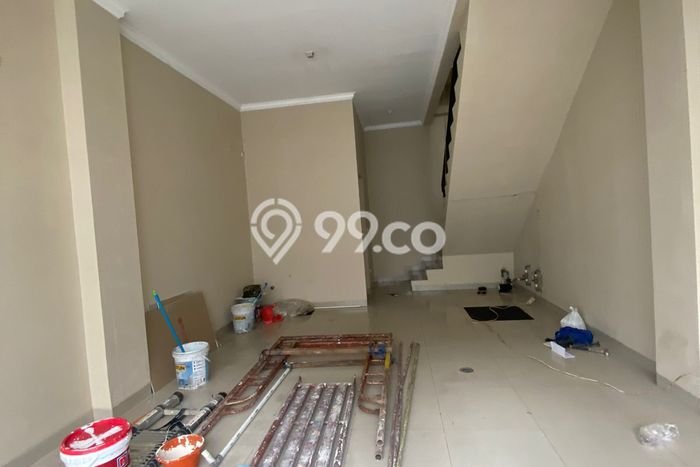Ruko Disewa di Bekasi dengan LB 110m2 Area Komersial Ramai Ruko Disewa di Bekasi dengan LB 110m2 Area Komersial Ramai
