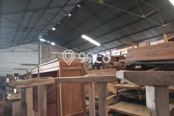 Gudang Strategis di Ngaliyan, Luas 2912m², Kawasan Komersial, Lokasi Ramai Gudang Strategis di Ngaliyan, Luas 2912m², Kawasan Komersial, Lokasi Ramai