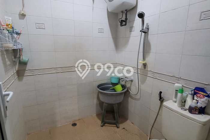 Rumah Strategis Modern Lb 240m2 di Banyumanik, Semarang Rumah Strategis Modern Lb 240m2 di Banyumanik, Semarang