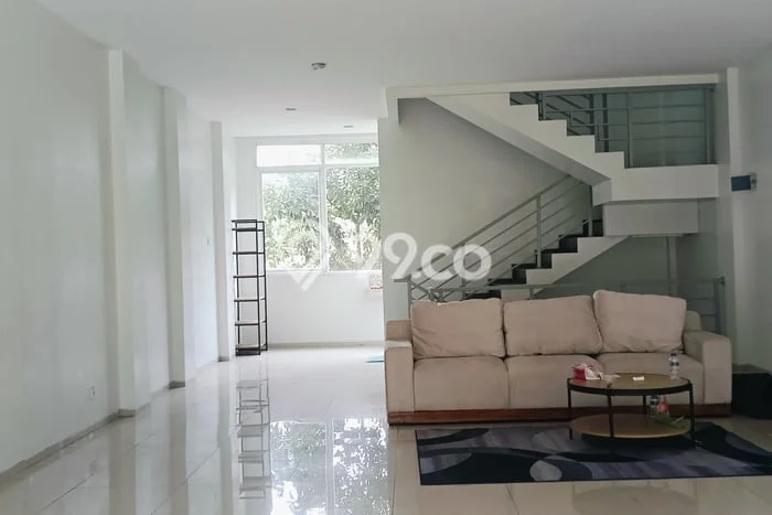 Ruko Disewa di Bandung dengan LB 275m2 Area Komersial Ramai Ruko Disewa di Bandung dengan LB 275m2 Area Komersial Ramai
